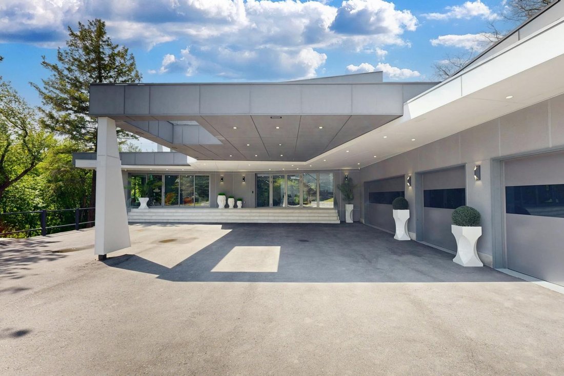 Casa a Aurora, Ontario, Canada 4 - 18016192