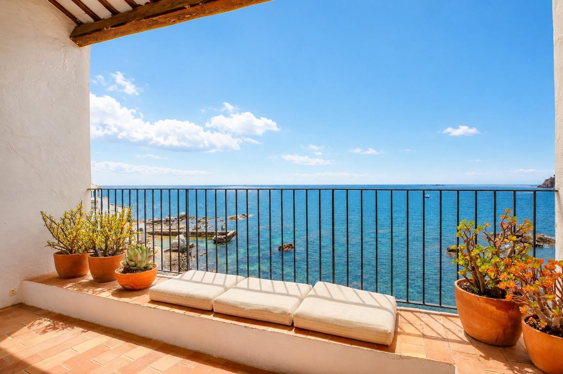 Villa in Calella de Palafrugell, Palafrugell, Catalonia 2 - 17984897