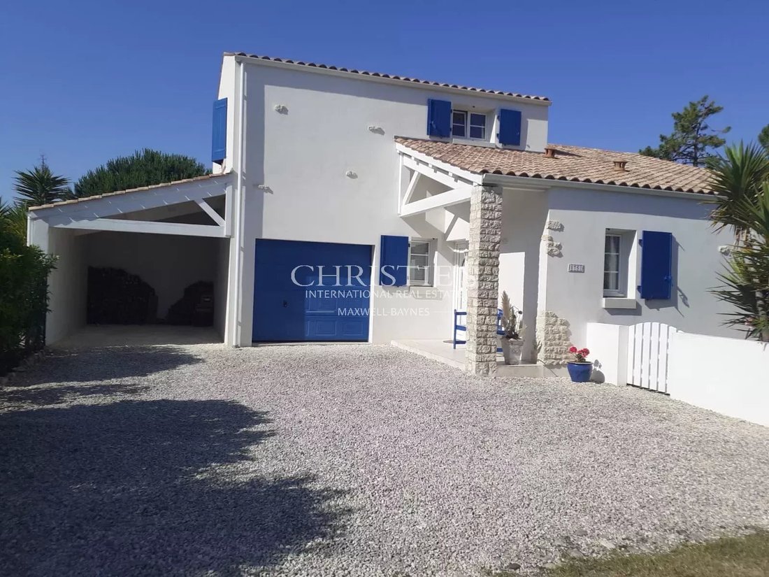 House in Saint-Georges-d'Oleron, Nouvelle-Aquitaine, France 2 - 16958392