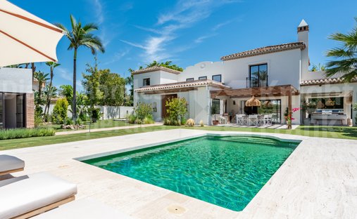 Villa in Estepona, Andalusia, Spain 1
