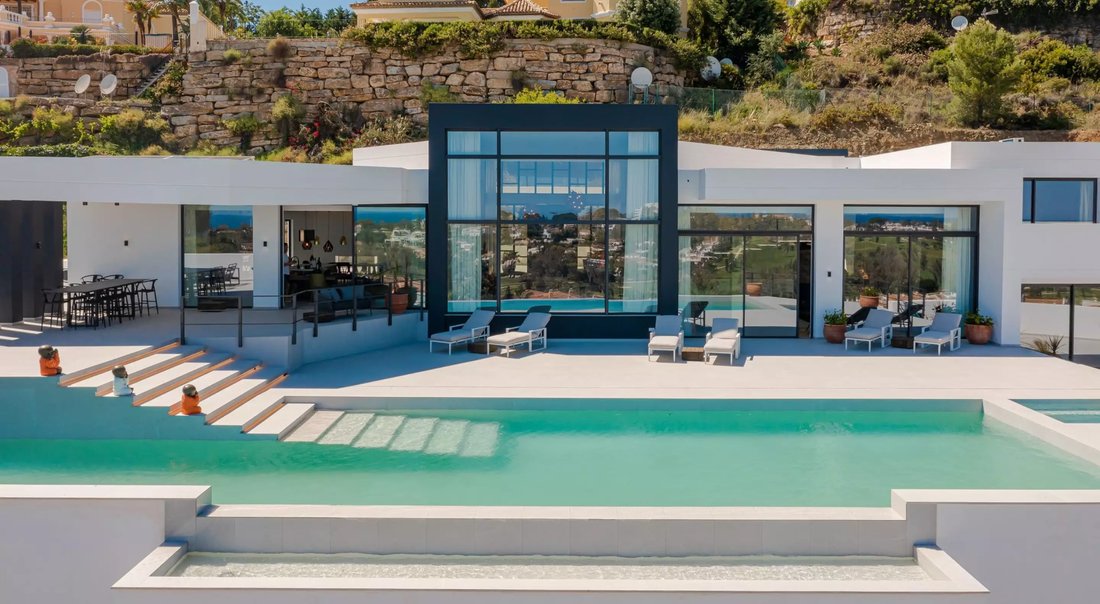 Villa in El Paraíso, Benahavis, Spain 2 - 17874061