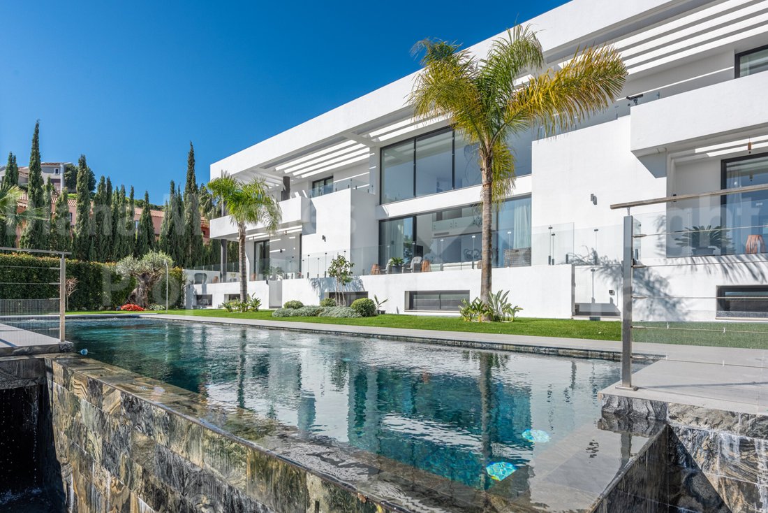 Villa in El Paraíso, Benahavis, Spain 1 - 17311431
