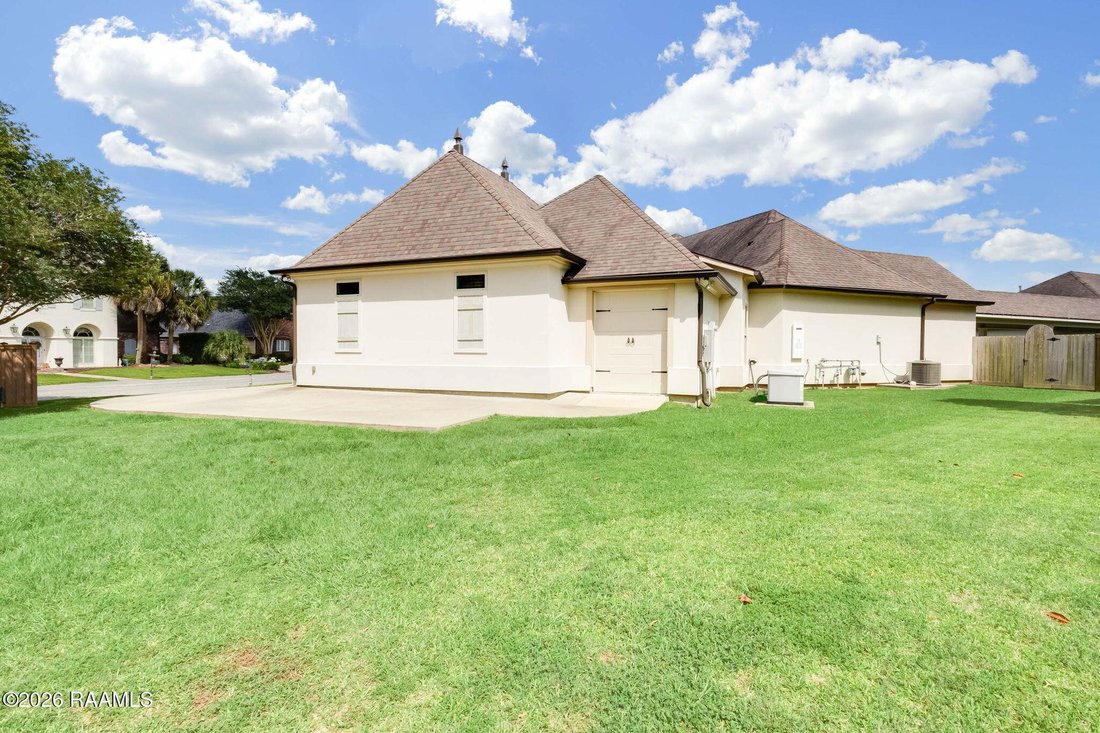 House in Broussard, Louisiana, United States 3 - 18017858
