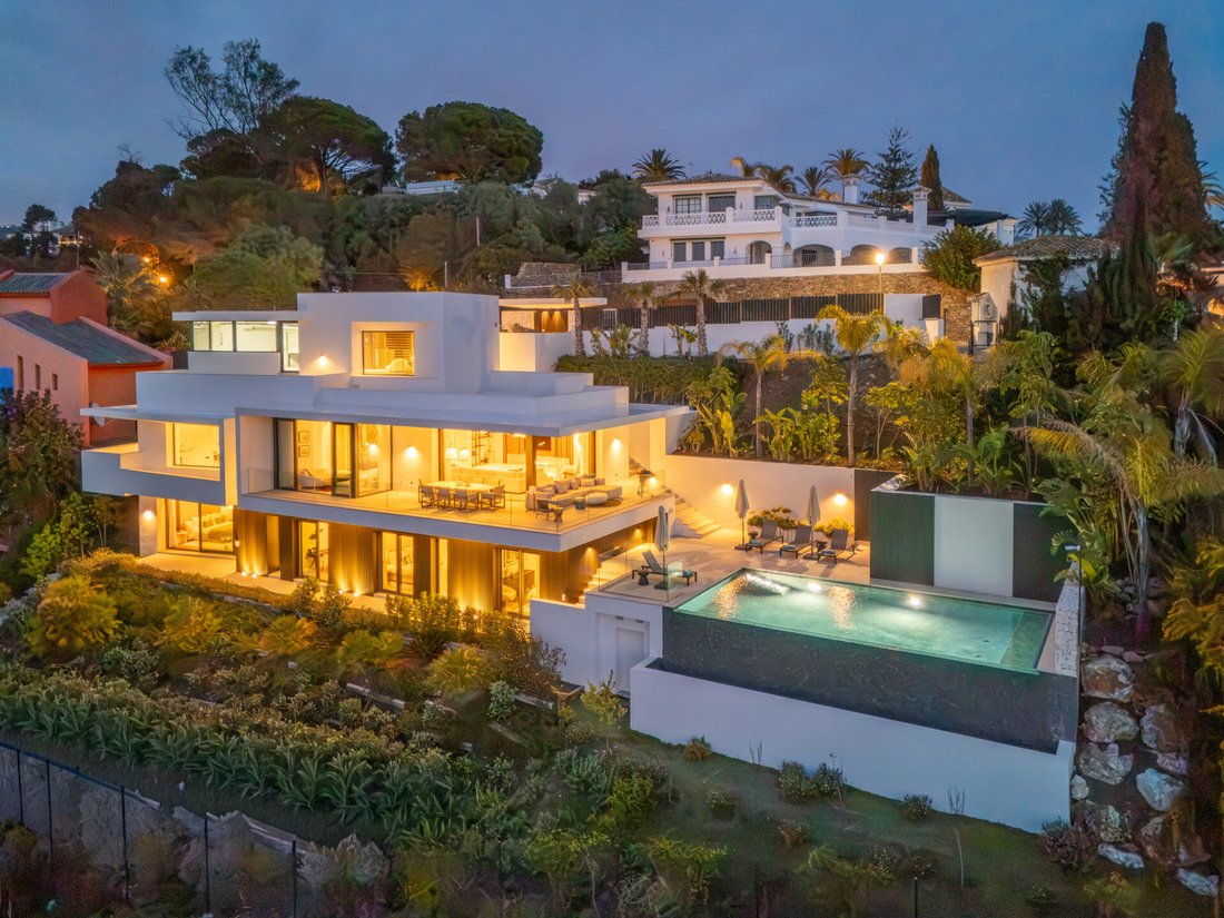 Villa in Marbella, Andalusia, Spain 1 - 17874047