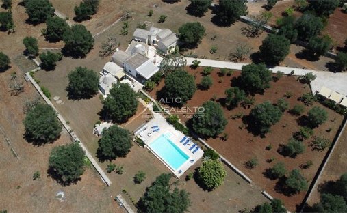 Country House in Ludovico Street - Corso Umberto I - Vittorio Emanuele Street, Ostuni, Apulia 1