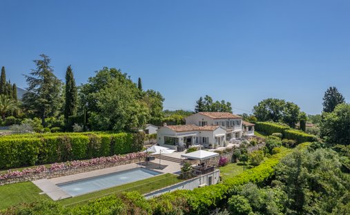 House in Châteauneuf-Grasse, Provence-Alpes-Côte d'Azur, France 1