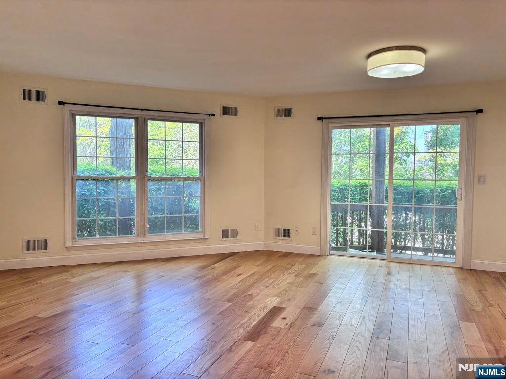 Condo in Fort Lee, New Jersey, United States 4 - 18016884