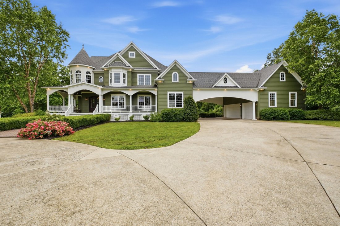 House in Watterson Park, Kentucky, United States 2 - 18016632
