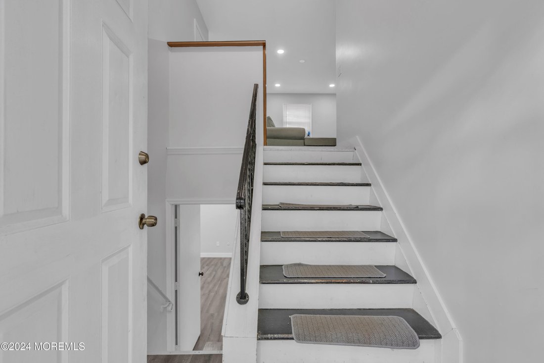 House in Lakewood Township, New Jersey, United States 5 - 18015604