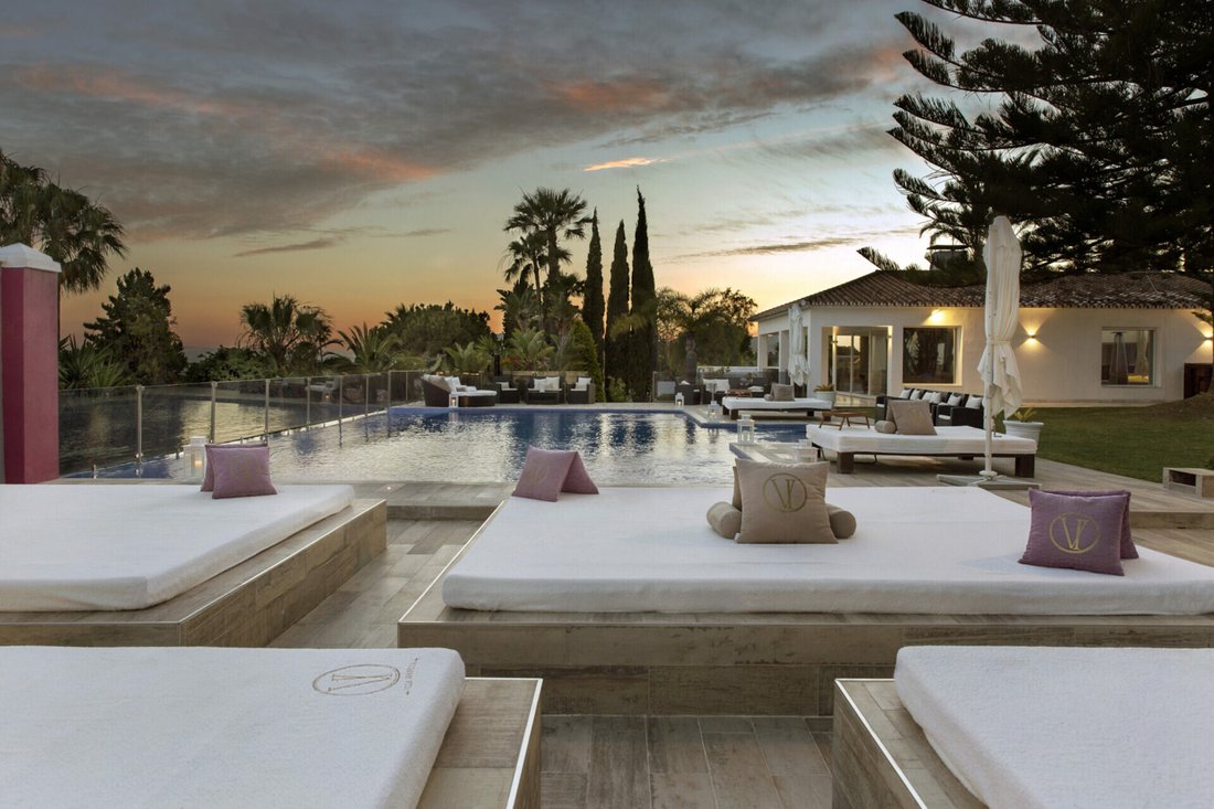 Villa in Elviria-Cabopino, Marbella, Spain 5 - 12263511