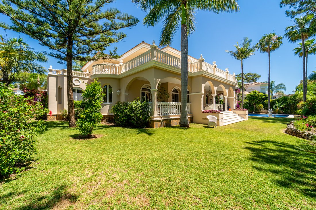 House in Guadalmina Alta, San Pedro de Alcantara, Spain 4 - 18015535