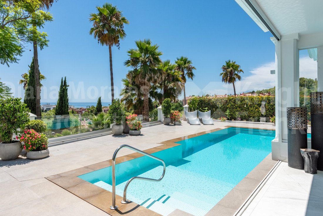Villa in Marbella, Andalusia, Spain 3 - 16013987
