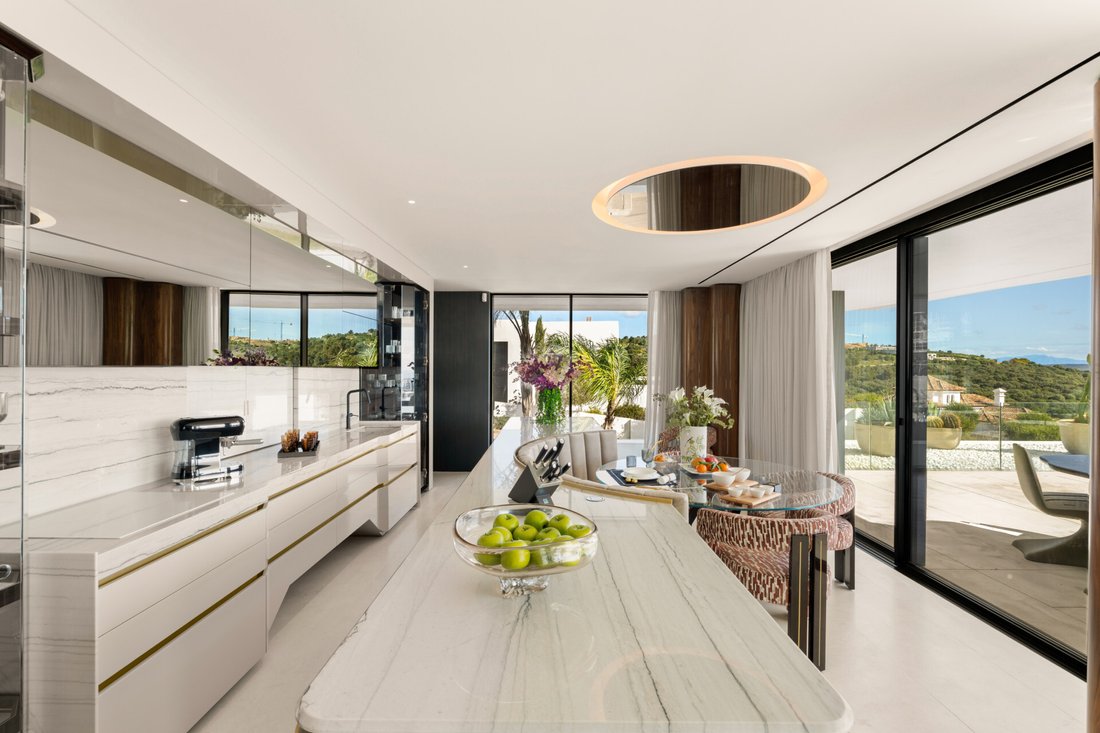 Villa in Sotogrande, San Roque, Andalusia 4 - 17873998
