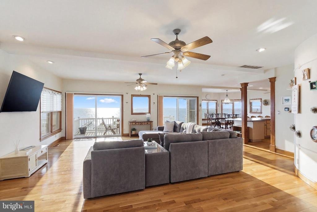 House in Ship Bottom, New Jersey, United States 4 - 18017820