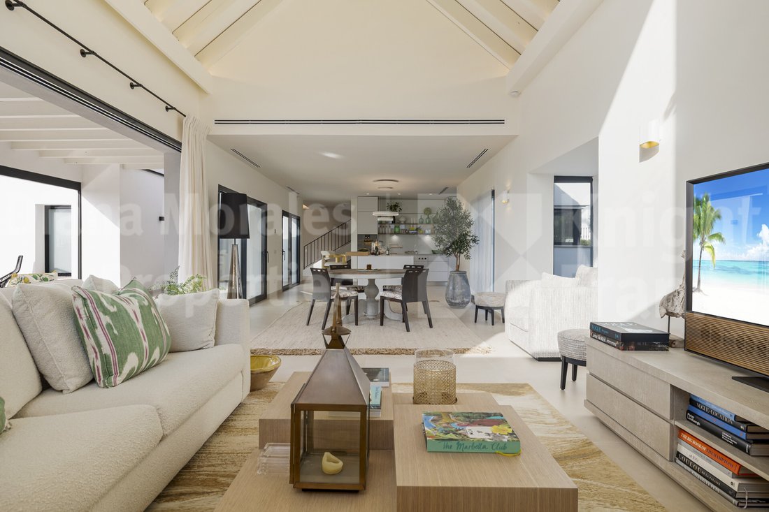 Villa in Marbella, Andalusia, Spain 4 - 16501746