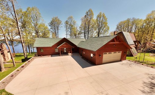 House in Iron River, Michigan, United States 1