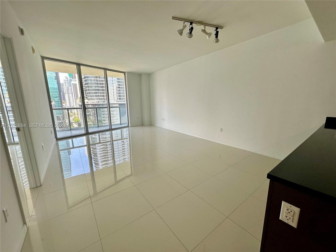 Condo in Miami, Florida, United States 5 - 18017155