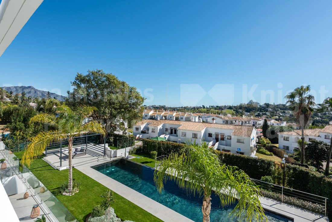 Villa in El Paraíso, Benahavis, Spain 2 - 17311431