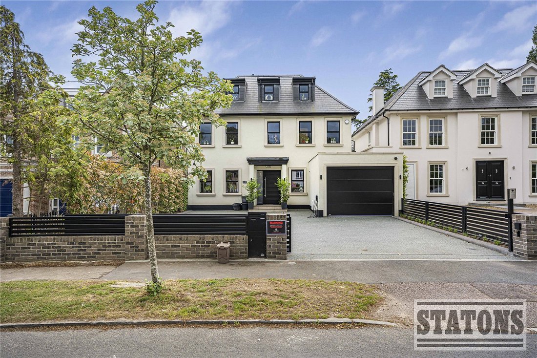House in Ferney Hill, Enfield, England 1 - 18015701