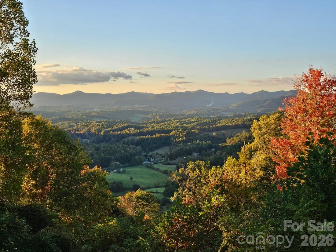 House in Weaverville, North Carolina, United States 3 - 18017536