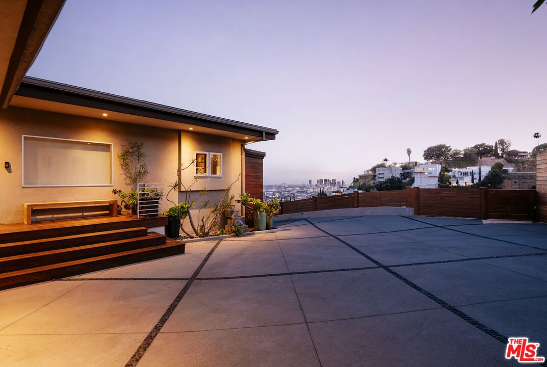 House in Los Angeles, California, United States 4 - 18017125