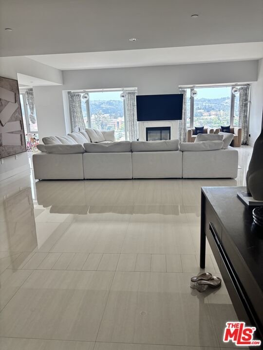Condo in Los Angeles, California, United States 3 - 14907477
