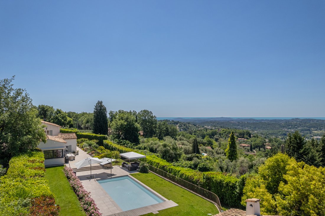 House in Châteauneuf-Grasse, Provence-Alpes-Côte d'Azur, France 2 - 18016966