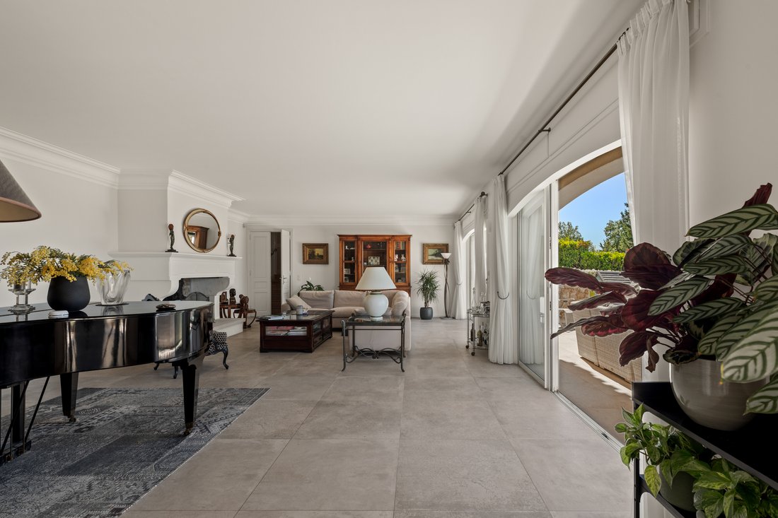 House in Châteauneuf-Grasse, Provence-Alpes-Côte d'Azur, France 4 - 18016966