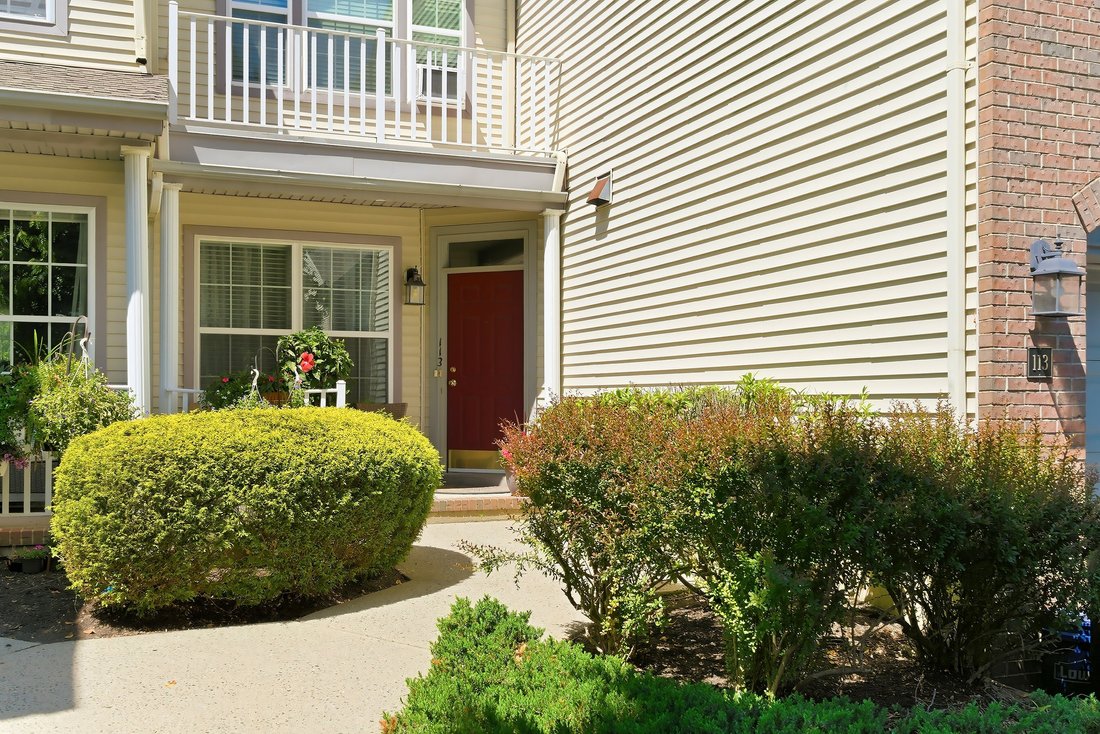 House in Holmdel, New Jersey, United States 3 - 18015438