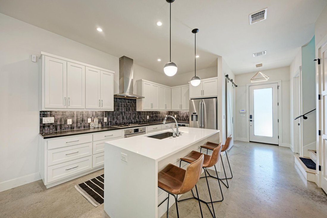 Condo in Austin, Texas, United States 3 - 18015984