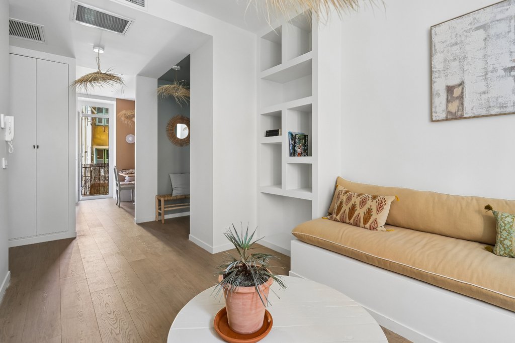 Apartment in Le Port, Nice, France 2 - 18016976
