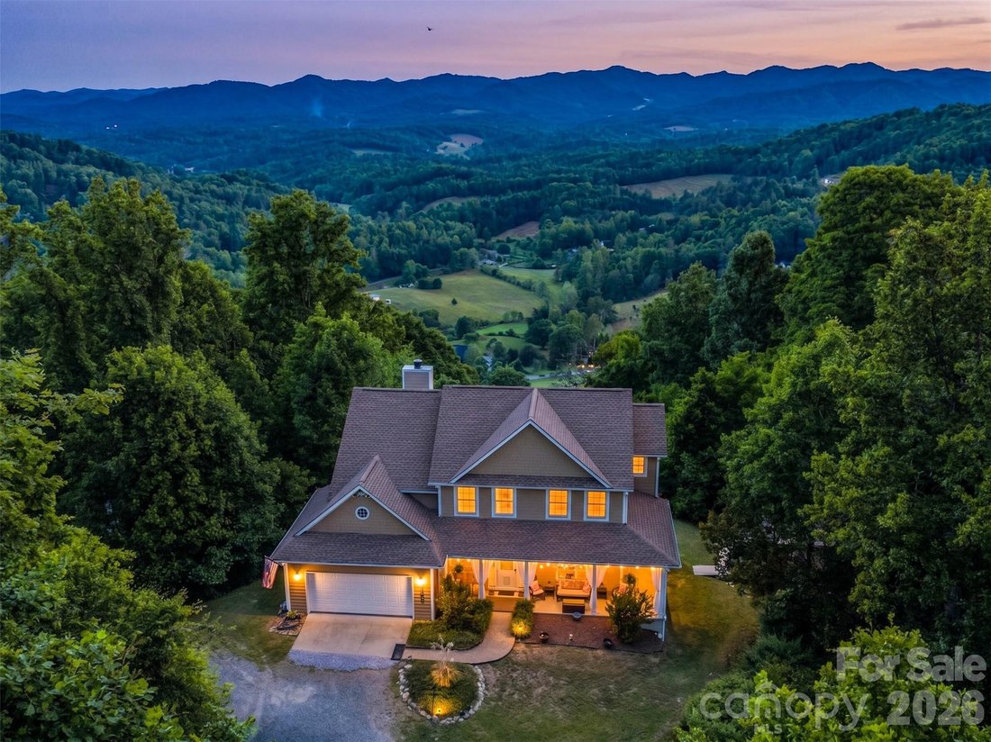 House in Weaverville, North Carolina, United States 1 - 18017536