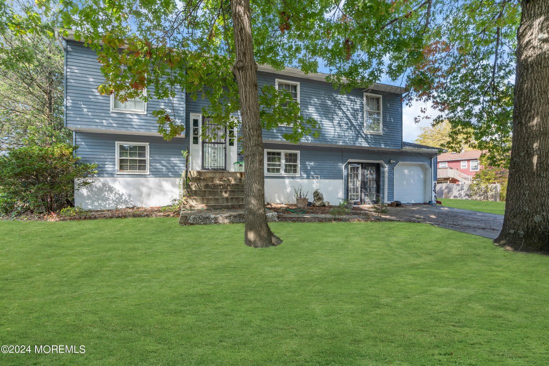 House in Lakewood Township, New Jersey, United States 1 - 18015604