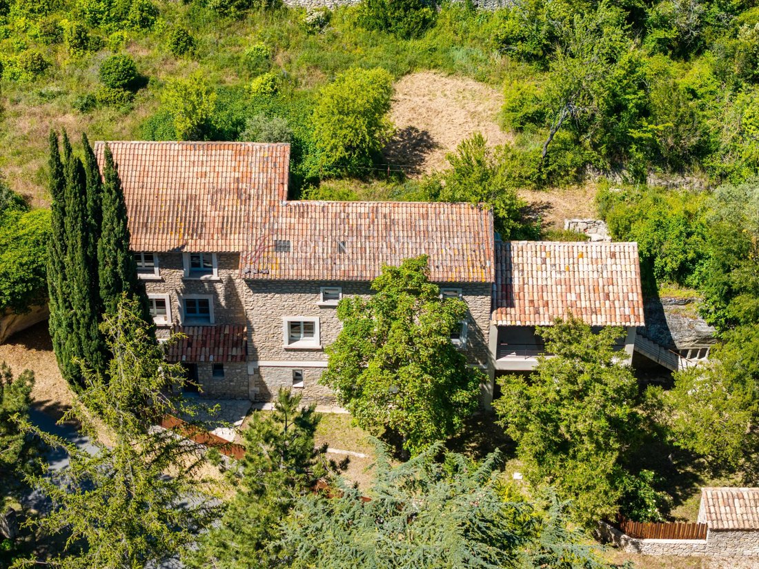 House in Bonnieux, Provence-Alpes-Côte d'Azur, France 1 - 18016849