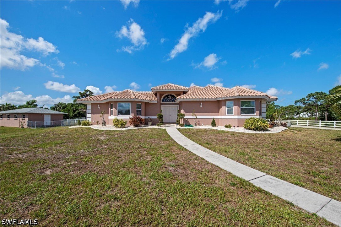 House in Bokeelia, Florida, United States 3 - 18015583