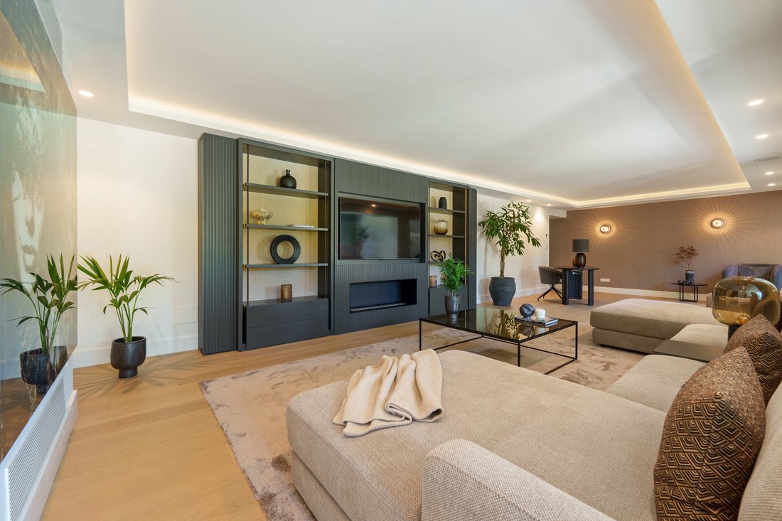 Villa in Nueva Andalucia, Marbella, Spain 4 - 17874017
