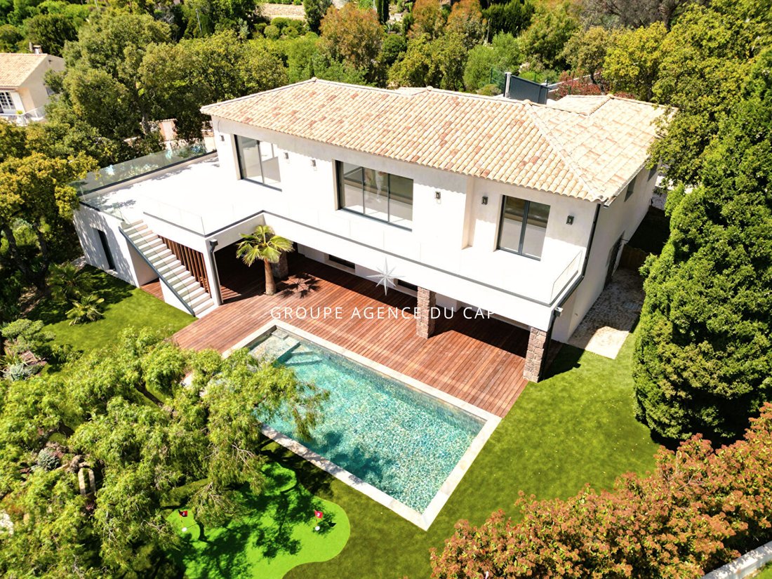 Villa in Les Issambres, Roquebrune-sur-Argens, France 4 - 17866812