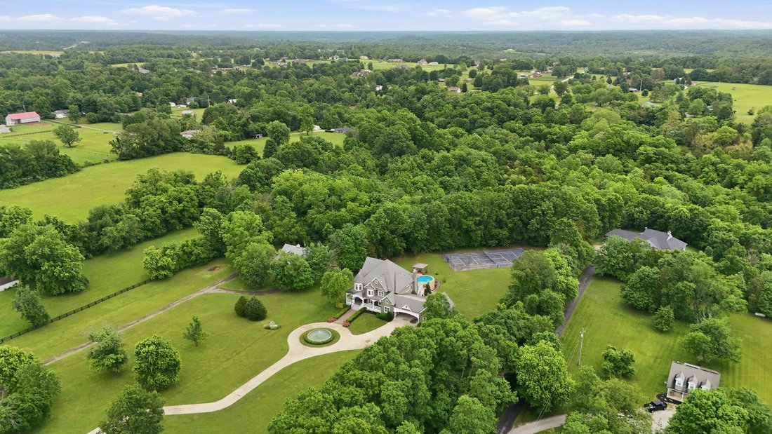 House in Watterson Park, Kentucky, United States 1 - 18016632