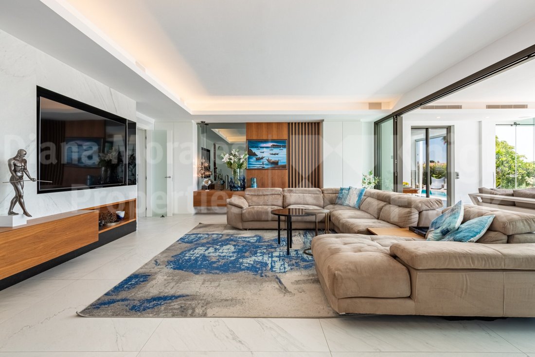 Villa in Marbella, Andalusia, Spain 5 - 16013987