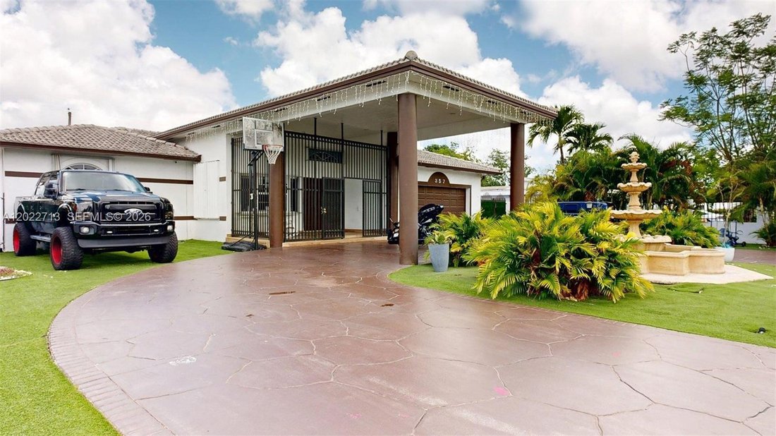 House in Hialeah, Florida, United States 2 - 17971900