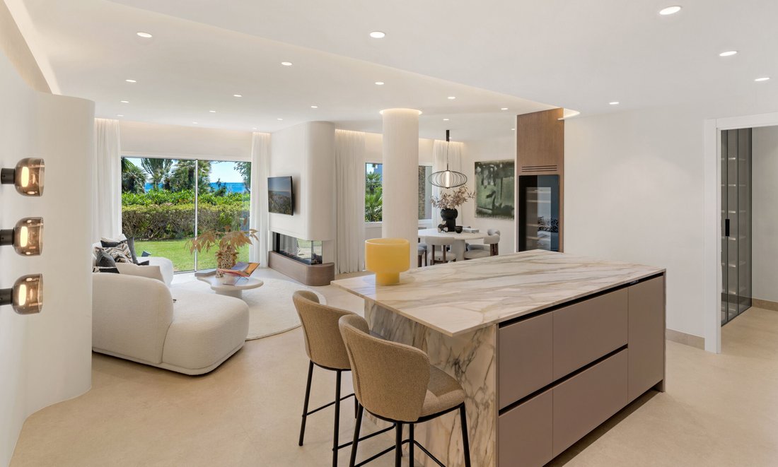 Apartment in Cancelada, Estepona, Andalusia 5 - 17873941