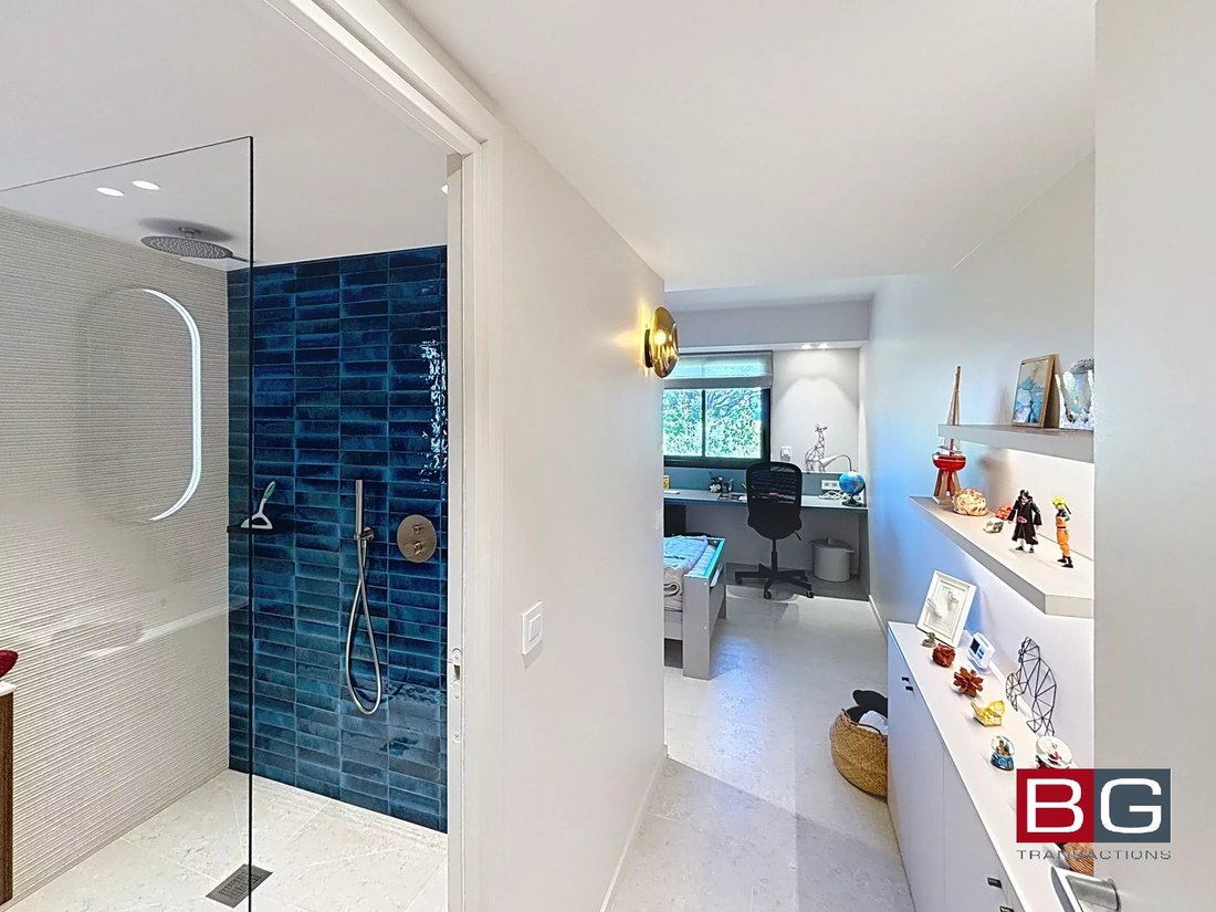 Apartment in Antibes, Provence-Alpes-Côte d'Azur, France 5 - 18017149