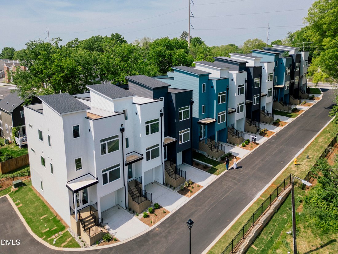 Townhouse in Raleigh, North Carolina, United States 1 - 17191580