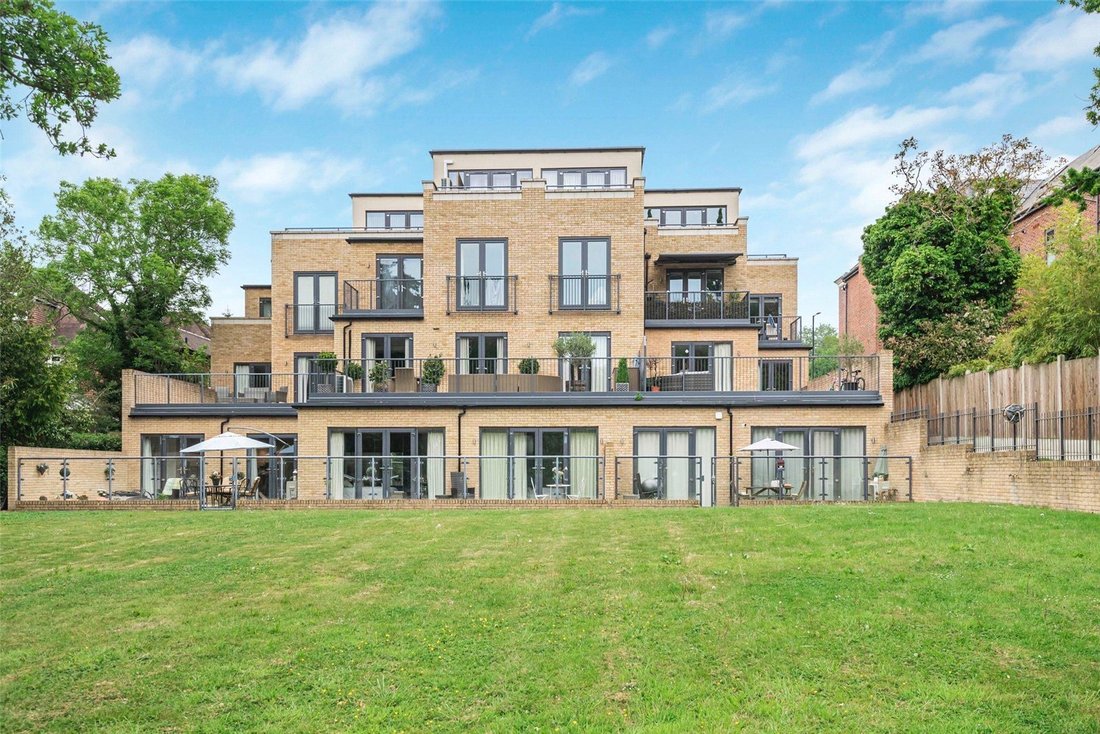 Apartment in Cockfosters, Enfield, England 2 - 18015899