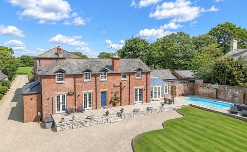 House in New Milton, England 1