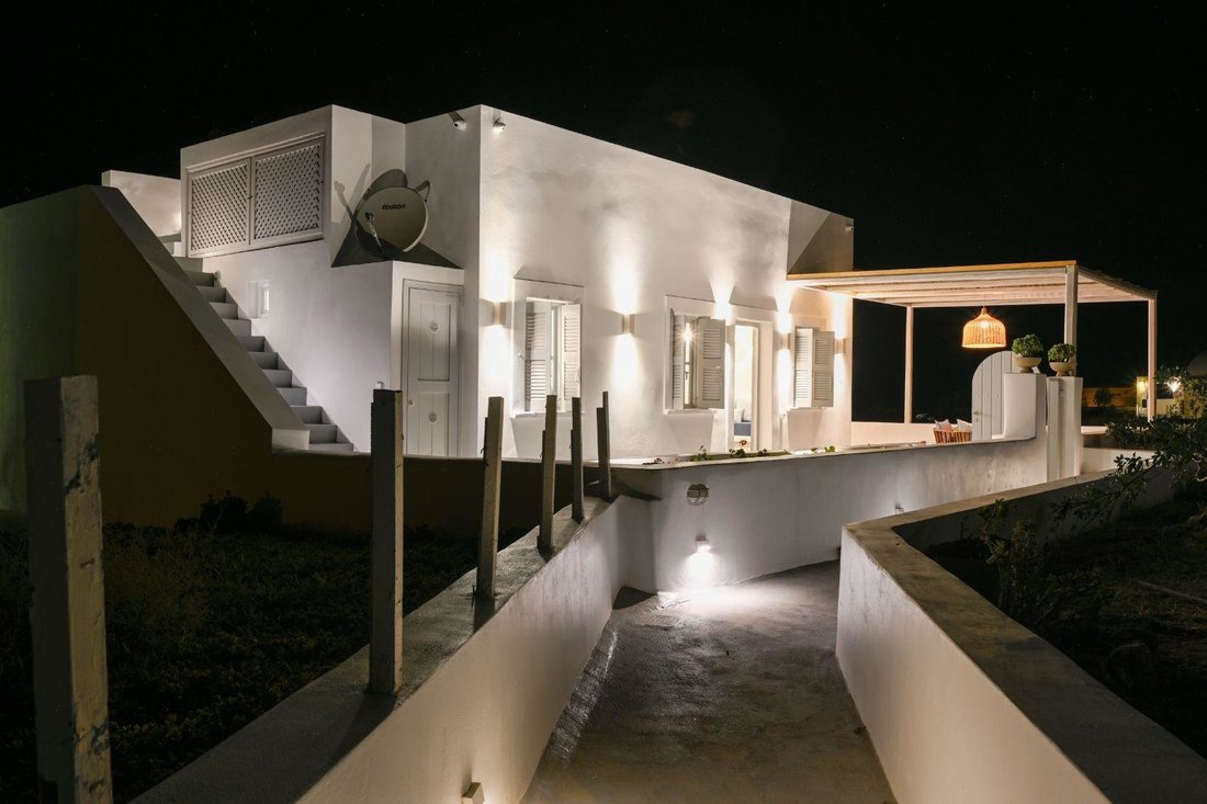House in Community of Ia, Ia, Greece 1 - 18016064