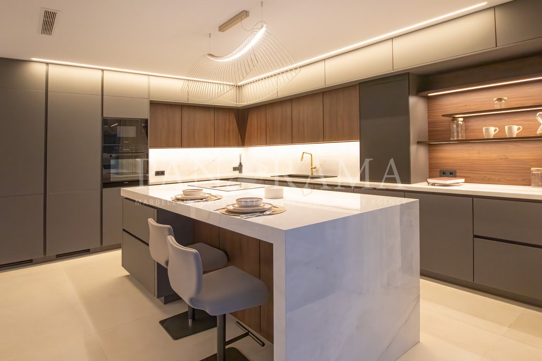 Villa in Estepona, Andalusia, Spain 5 - 15102043