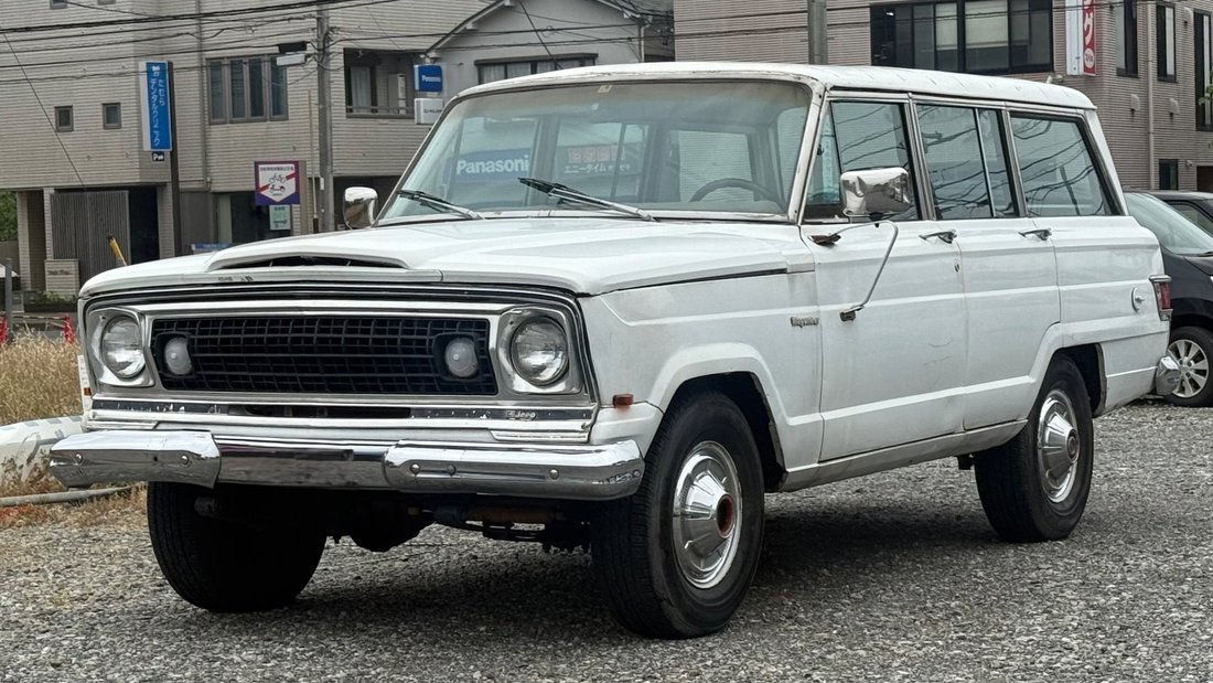 Suv in Shinjuku City, Japan 1 - 18018938