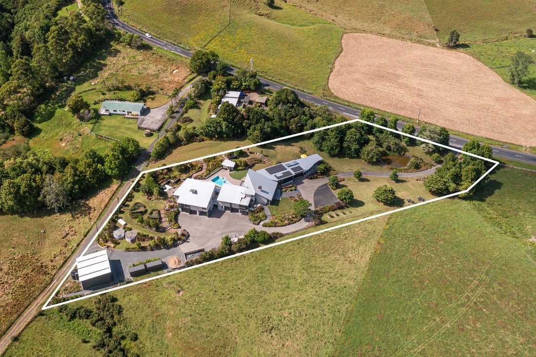 House in Clevedon, Auckland, New Zealand 4 - 18018822