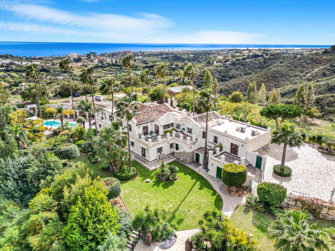 Villa in Estepona, Andalusia, Spain 1 - 14079107